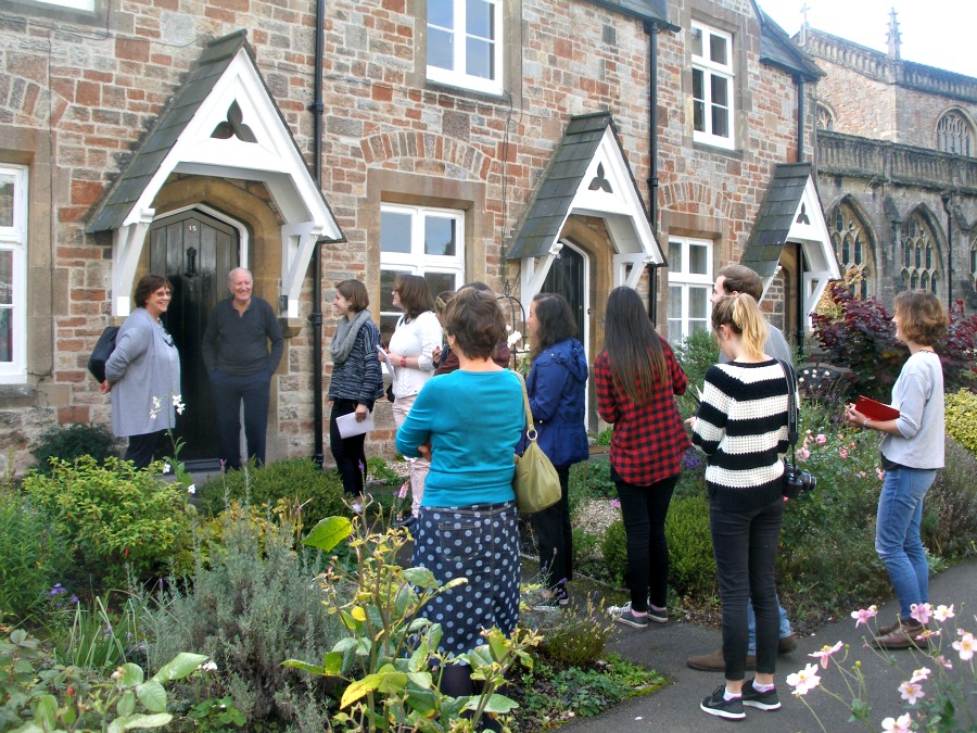 Students tour almshouse homes